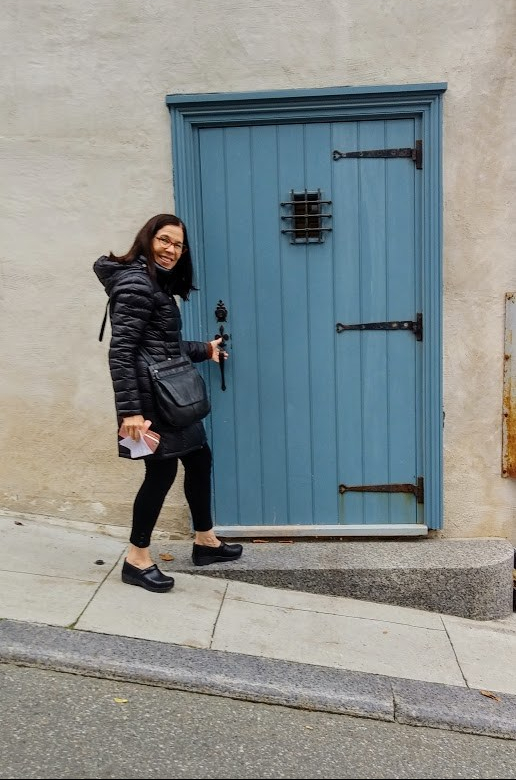 q blue door debie